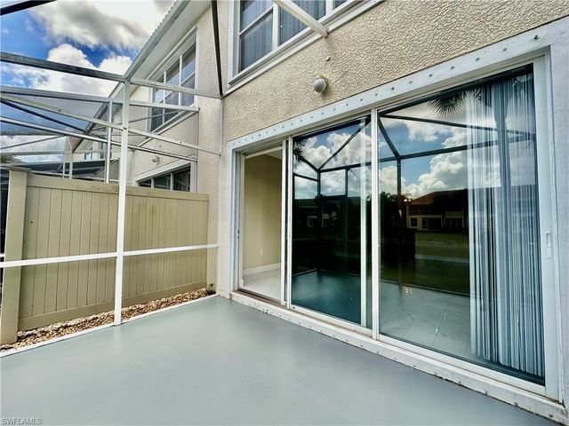 996 Hampton CIR 71, Naples, FL 34105