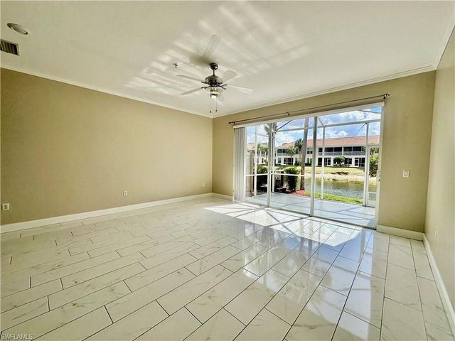 996 Hampton CIR 71, Naples, FL 34105