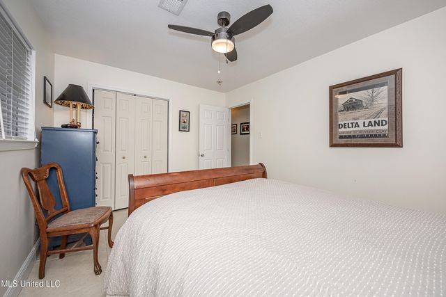 407 Holly Road, Ocean Springs, MS 39564
