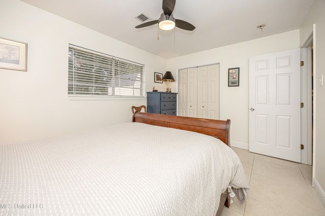 407 Holly Road, Ocean Springs, MS 39564