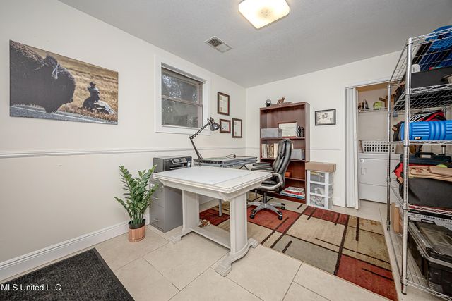 407 Holly Road, Ocean Springs, MS 39564