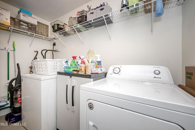 407 Holly Road, Ocean Springs, MS 39564