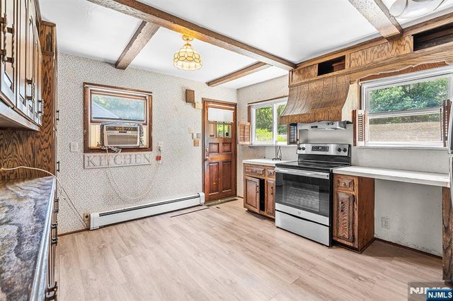 354 Terhune Avenue, Paramus, NJ 07652