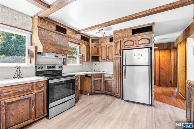 354 Terhune Avenue, Paramus, NJ 07652