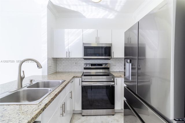 8360 NW 10th St 3C, Miami, FL 33126