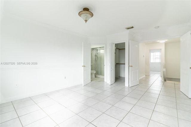 8360 NW 10th St 3C, Miami, FL 33126