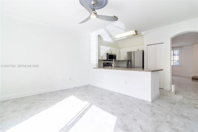 8360 NW 10th St 3C, Miami, FL 33126