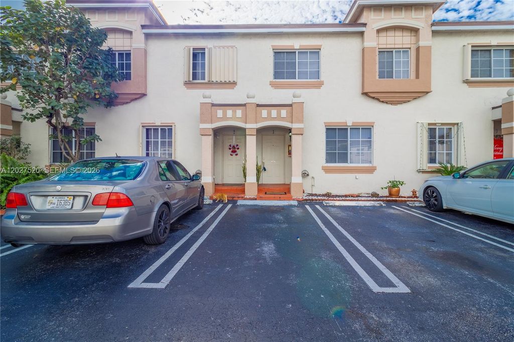 8360 NW 10th St 3C, Miami, FL 33126