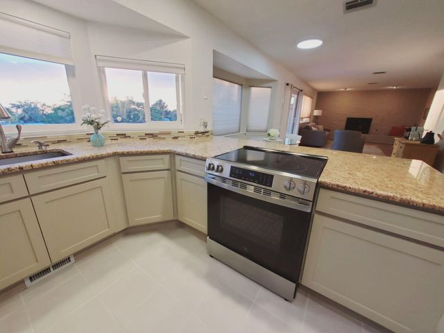 1117 Turner Drive NE, Albuquerque, NM 87123