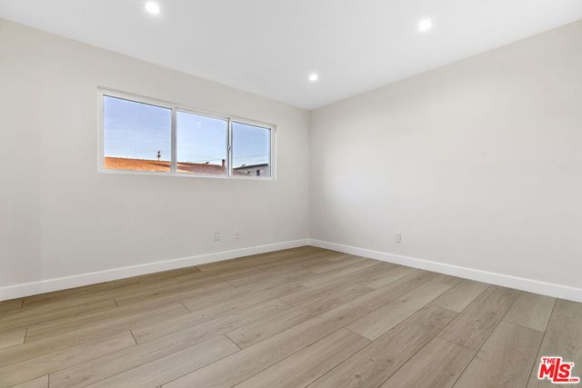 330 E Dryden Street 3, Glendale, CA 91207