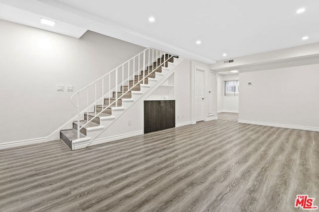 330 E Dryden Street 3, Glendale, CA 91207