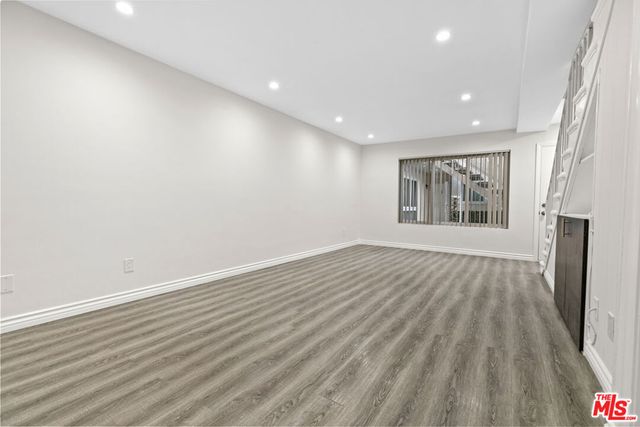 330 E Dryden Street 3, Glendale, CA 91207