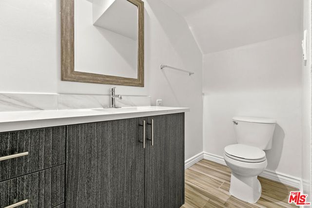 330 E Dryden Street 3, Glendale, CA 91207