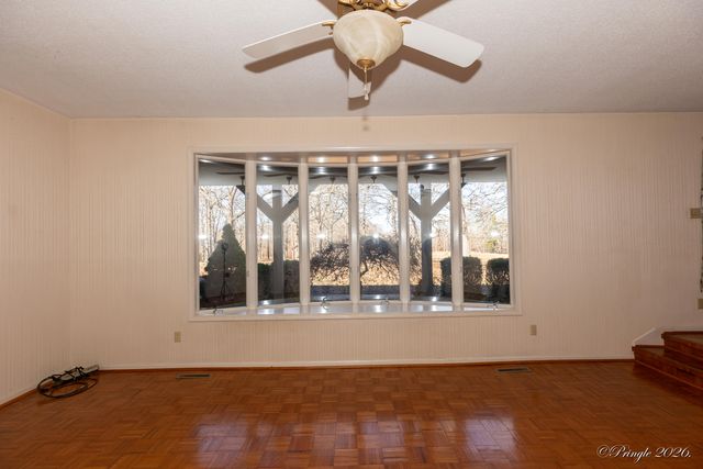 2502 County Road 6380, West Plains, MO 65775