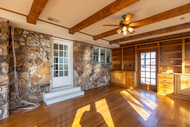 2502 County Road 6380, West Plains, MO 65775