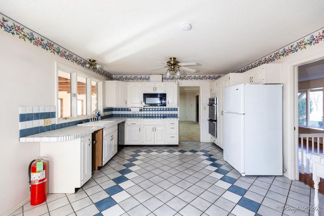 2502 County Road 6380, West Plains, MO 65775