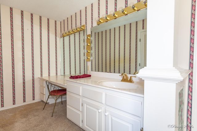 2502 County Road 6380, West Plains, MO 65775