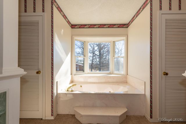 2502 County Road 6380, West Plains, MO 65775