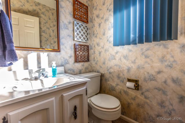 2502 County Road 6380, West Plains, MO 65775