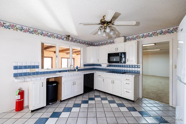 2502 County Road 6380, West Plains, MO 65775