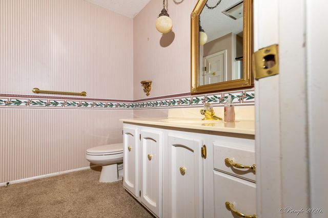 2502 County Road 6380, West Plains, MO 65775