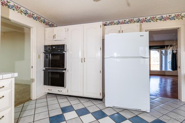 2502 County Road 6380, West Plains, MO 65775