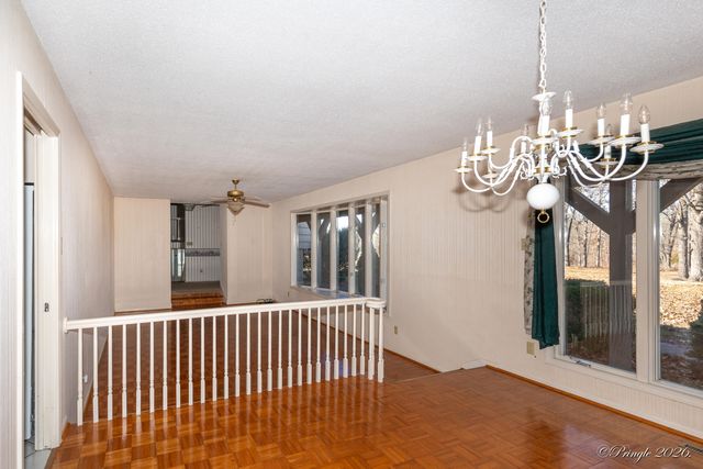 2502 County Road 6380, West Plains, MO 65775