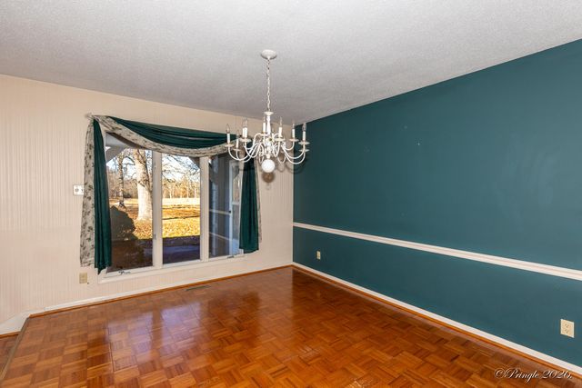 2502 County Road 6380, West Plains, MO 65775