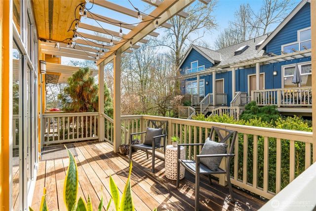 2815 24th Avenue S, Seattle, WA 98144