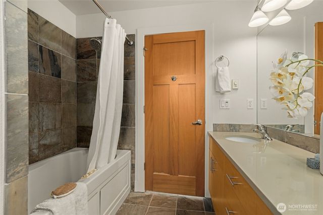 2815 24th Avenue S, Seattle, WA 98144