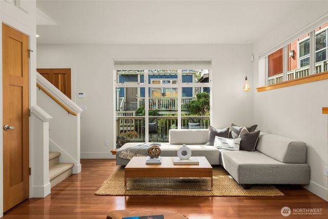 2815 24th Avenue S, Seattle, WA 98144