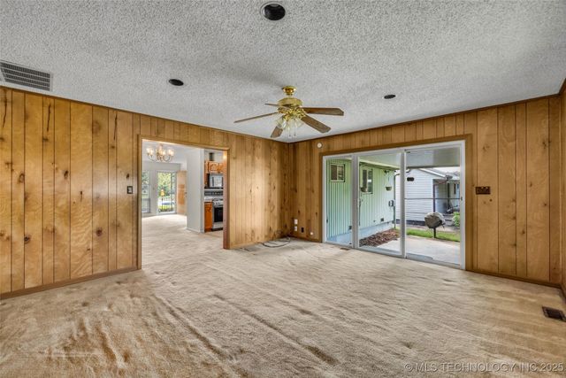 224 N 43rd Avenue, Tulsa, OK 74127