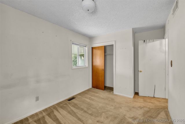 224 N 43rd Avenue, Tulsa, OK 74127