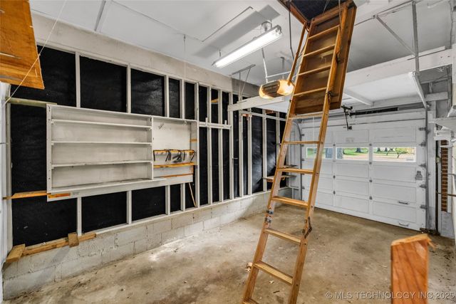 224 N 43rd Avenue, Tulsa, OK 74127