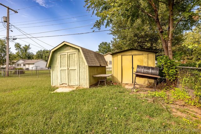 224 N 43rd Avenue, Tulsa, OK 74127