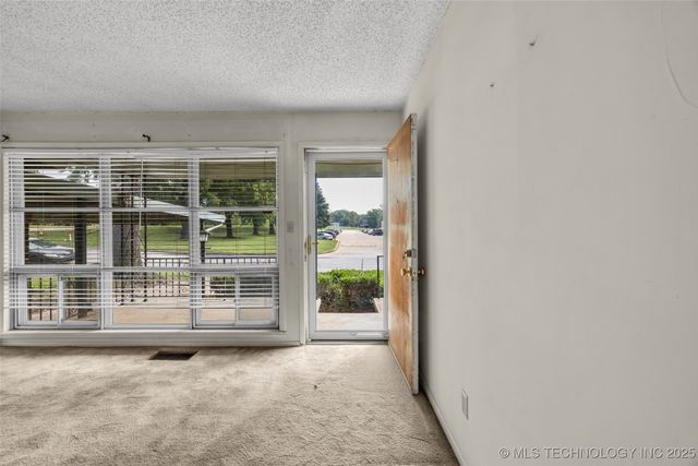 224 N 43rd Avenue, Tulsa, OK 74127