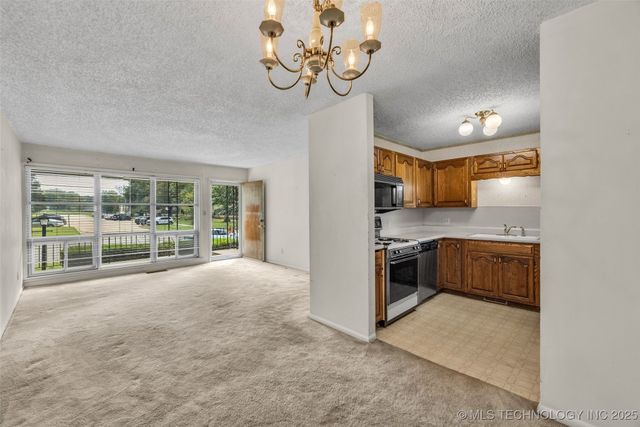 224 N 43rd Avenue, Tulsa, OK 74127