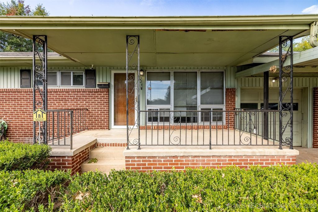 224 N 43rd Avenue, Tulsa, OK 74127