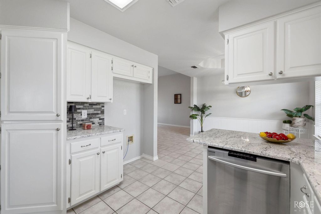 Image 12 of property listing at 36 Loch Lomond Road, San Angelo, TX 76901