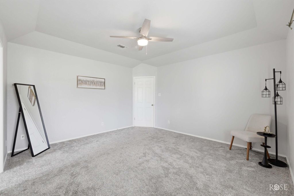 Image 20 of property listing at 36 Loch Lomond Road, San Angelo, TX 76901