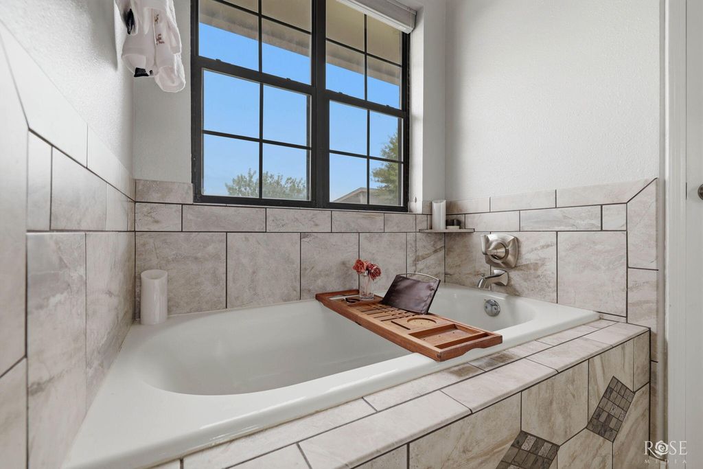 Image 25 of property listing at 36 Loch Lomond Road, San Angelo, TX 76901