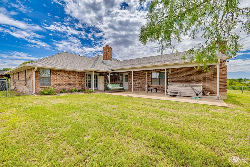 Image 35 of property listing at 36 Loch Lomond Road, San Angelo, TX 76901