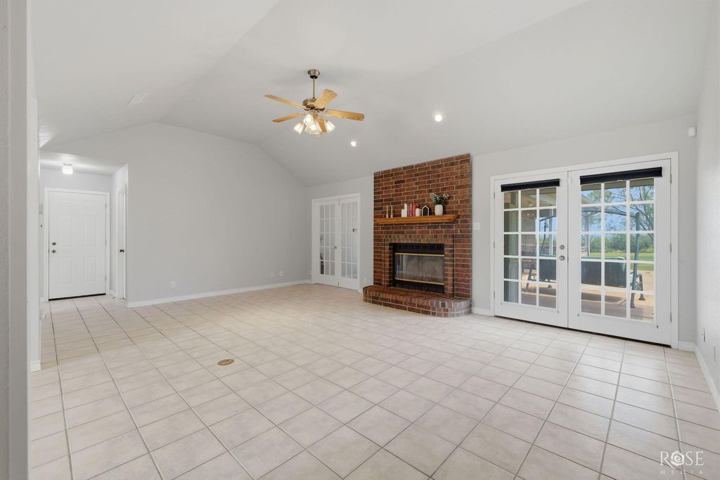 Image 6 of property listing at 36 Loch Lomond Road, San Angelo, TX 76901