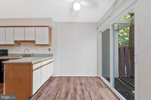 2202 SOUTHGATE SQ, Reston, VA 20191