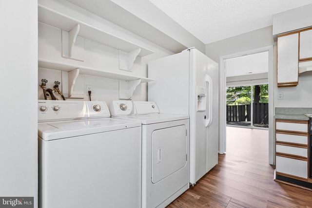 2202 SOUTHGATE SQ, Reston, VA 20191