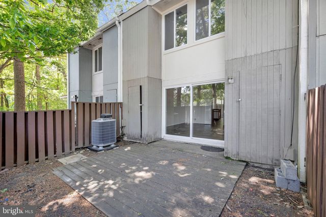 2202 SOUTHGATE SQ, Reston, VA 20191