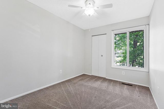 2202 SOUTHGATE SQ, Reston, VA 20191