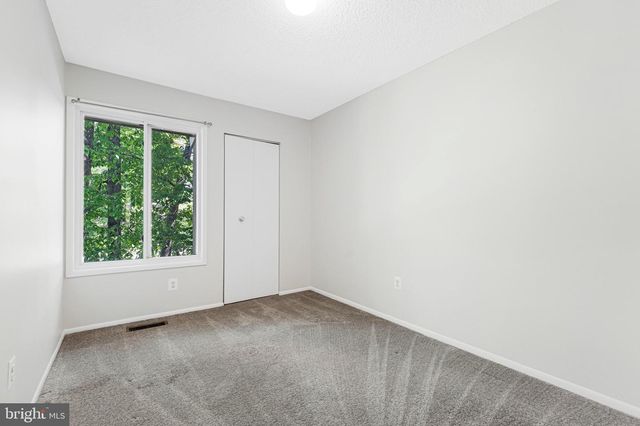 2202 SOUTHGATE SQ, Reston, VA 20191