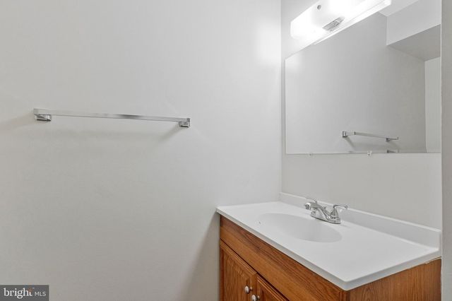 2202 SOUTHGATE SQ, Reston, VA 20191