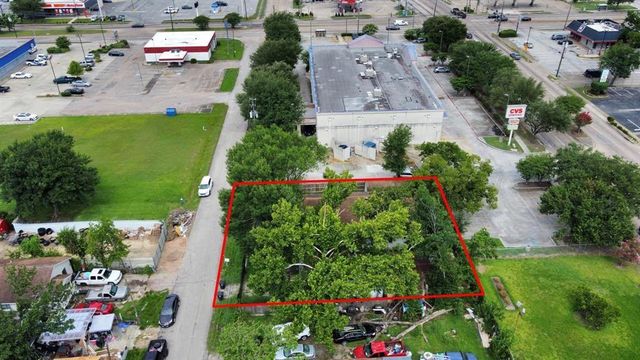 5618 Hardway Street, Houston, TX 77092
